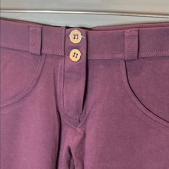 Freddy WR UP 7/8 Burgundy cropped pants size Small / 4 - Picture 5 of 14